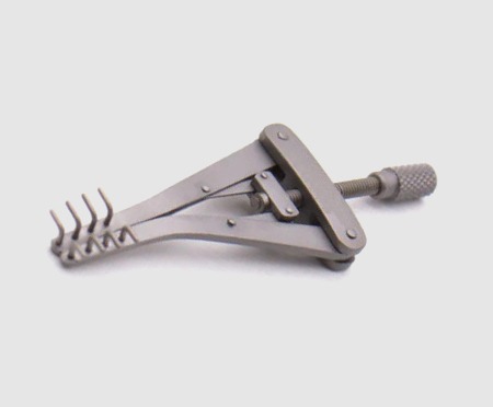 Retractors